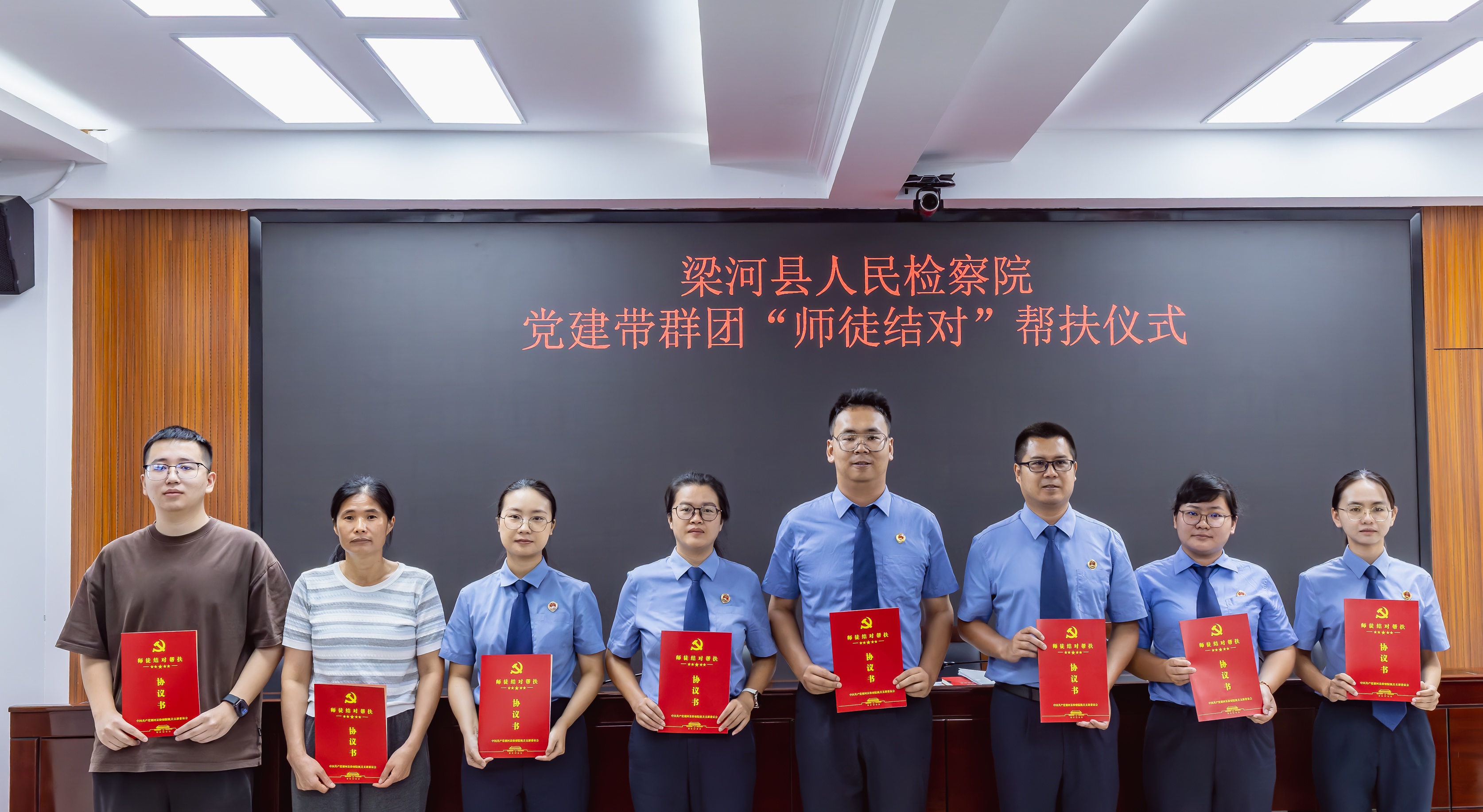 QQ08.jpg